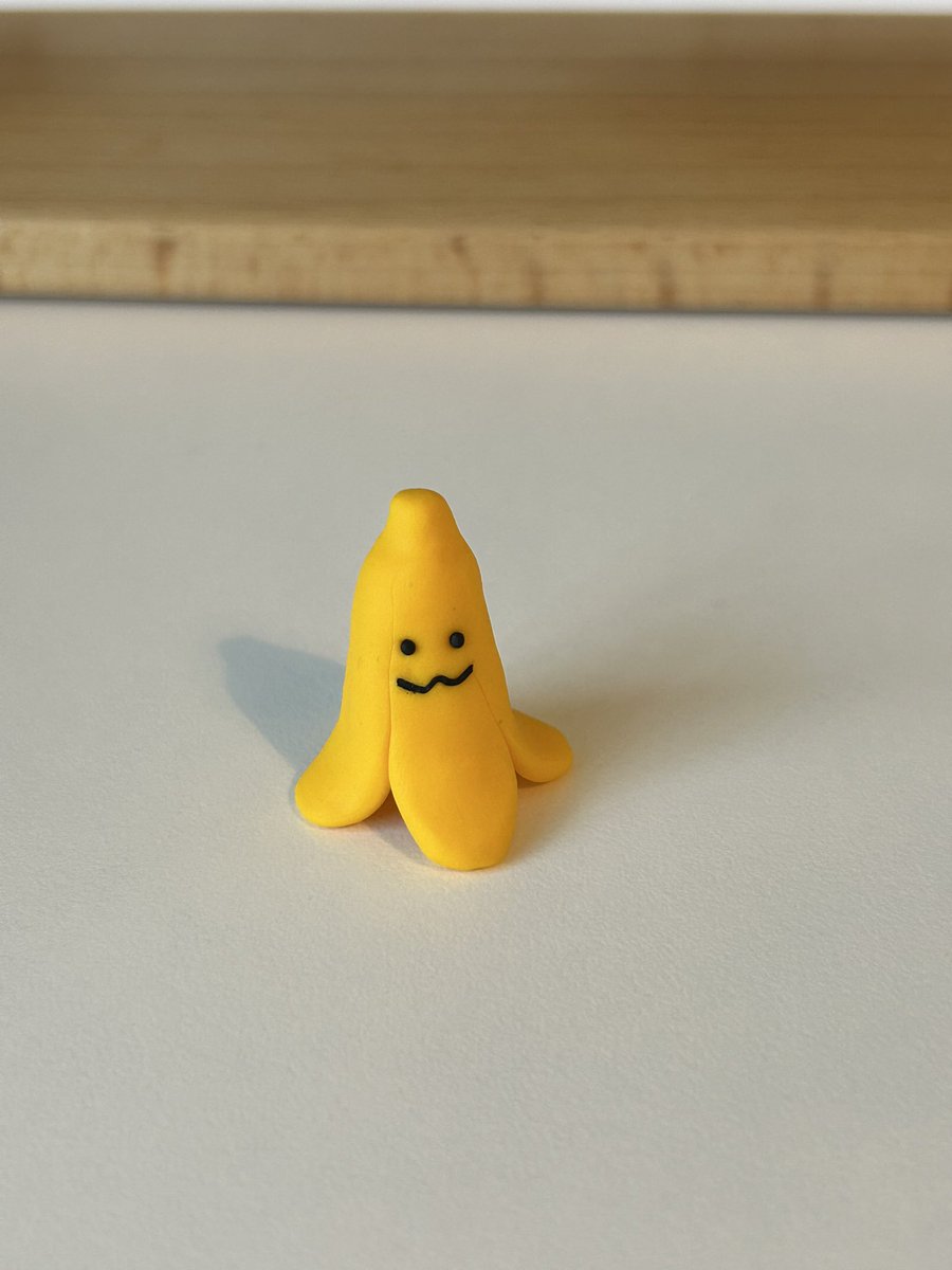 BroccoliK3's tweet image. I intended to make a yaminion but then I had 🎫’s Mario kart stream on the background and it became a marika banane instead 🤣