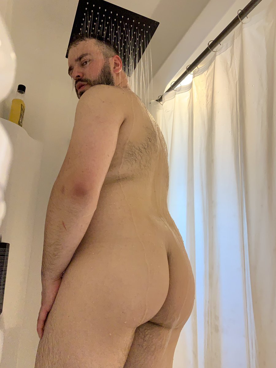 FDSN1685's tweet photo. Sous la douche avec le cul poilu. 
#gay #gayqc #gaybear #ass #cul https://t.co/xSGamCyISu
