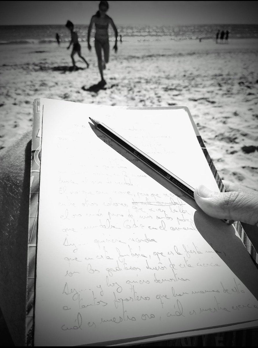 En Junio de 2018, teniendo por testigo la playa, nacían Los Buscadores, con su pasodoble de medida. Y en este año la brisa marinera nos ha traído el de Los Hijos de Cádiz.
 ¡Qué bonito es el verano gaditano!

#carnavaldecadiz #coac2026 #lacomparsadeFranQuintana
#loshijosdecadiz