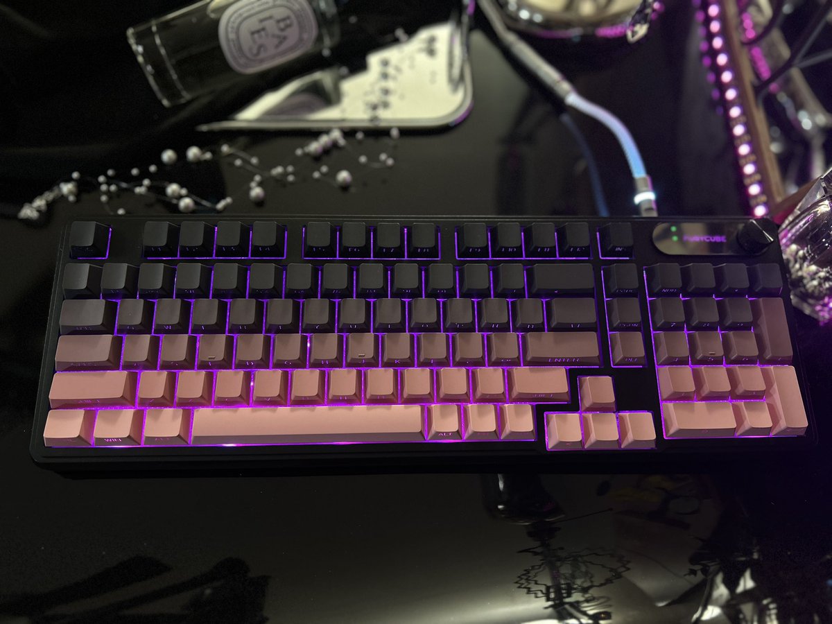 strawberryjam1986 tweet media