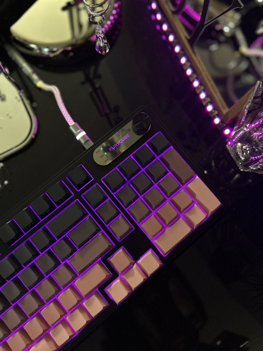 strawberryjam1986 tweet media