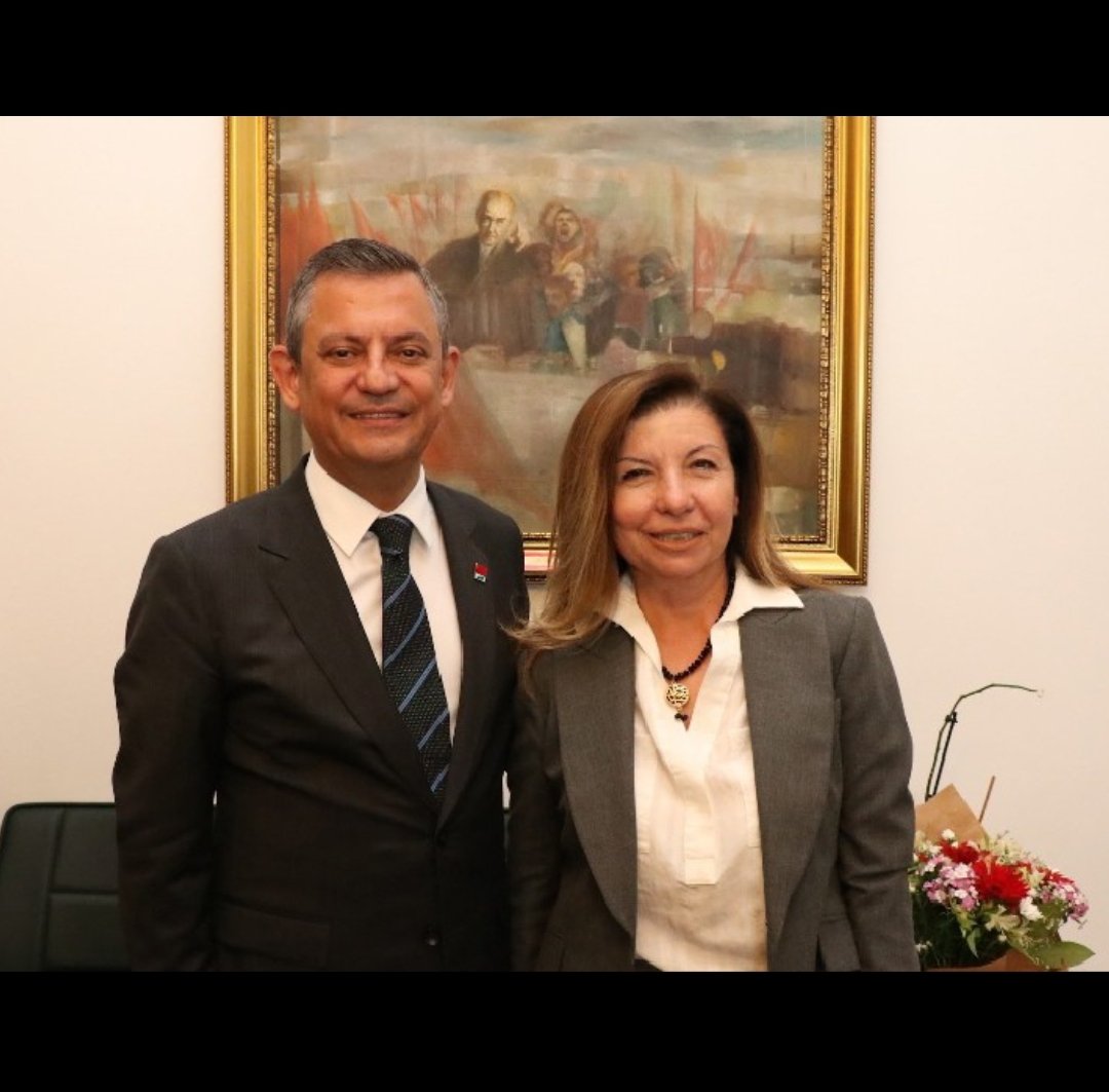 facebook.com/share/p/1Bp8dq…

Genel Başkanımız ÖZGÜR ÖZEL'in 
Cumhurbaşkanı Adayımız EKREM İMAMOĞLU'nun yanındayım.

Biz susmayacağız.
Biz geri adım atmayacağız.
Biz bu ülkenin aydınlık geleceğine inanan milyonlarız.

YAŞASIN CUMHURİYET 
YAŞASIN CUMHURİYET HALK PARTİSİ

GülümserOYMAK
