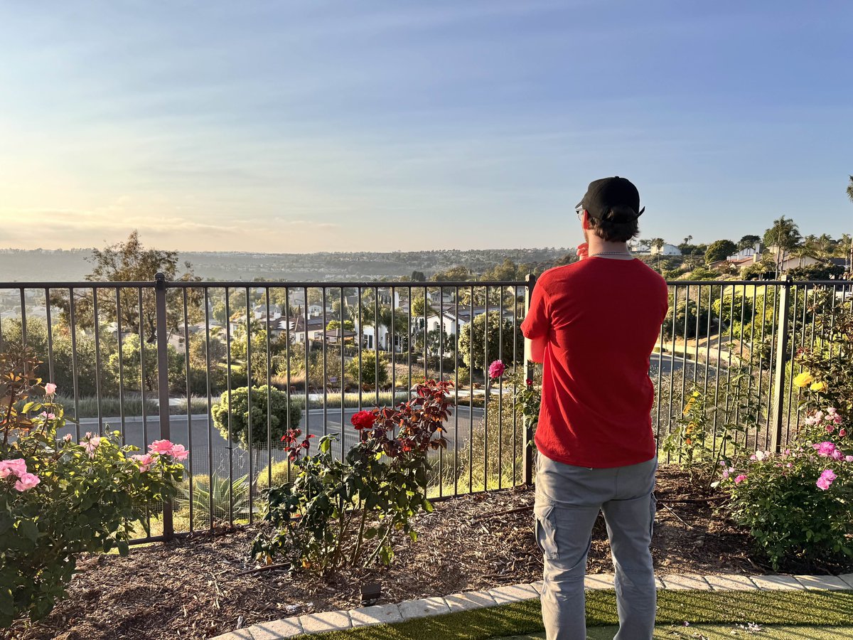 another wholesome trip chungus’d..

thank you all so much for coming. its an honor and a blessing being able to organize these trips and have so many friends want to come. your trust in me doesnt go unnoticed. hopefully you had as good a week as i did <3