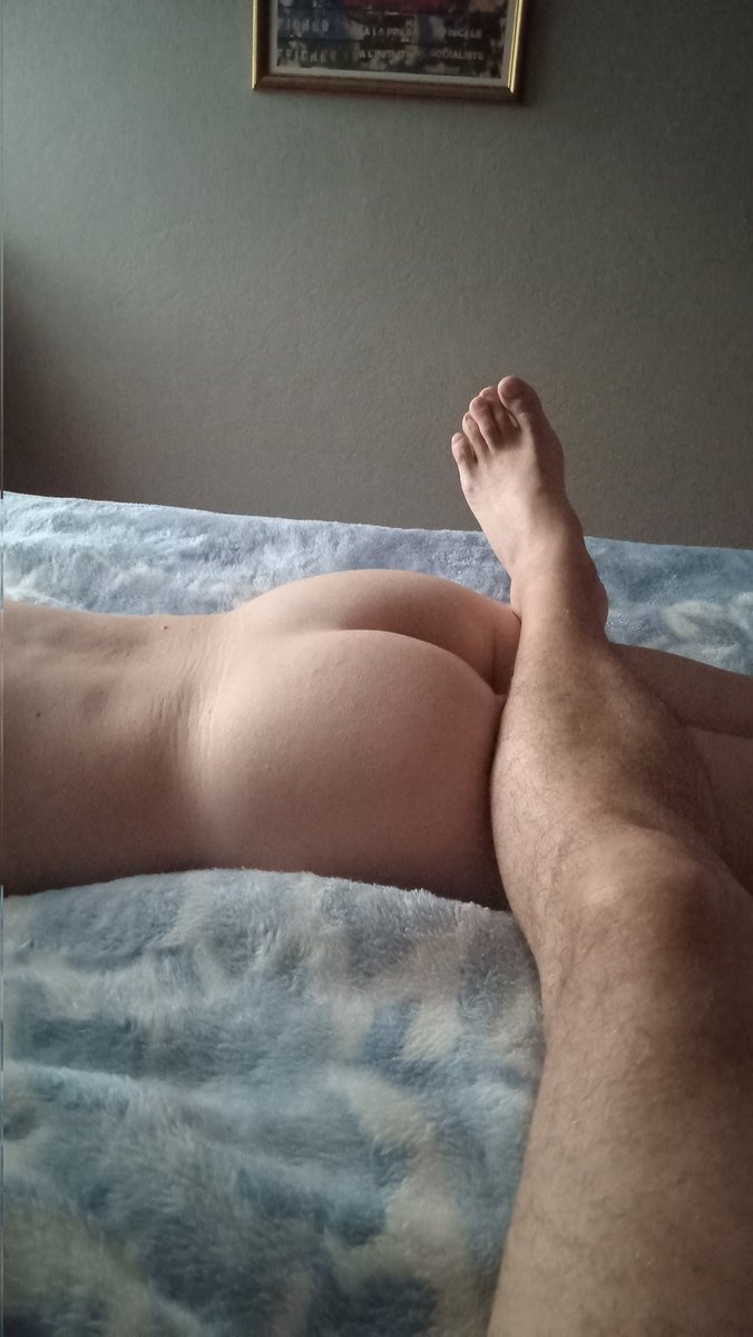 Gece bitti... Sabah yorgun
Hikayesi kalan günlerden 
#Pride2025

<a href="/Gayturkplatfor/">Gayturkplatform</a>