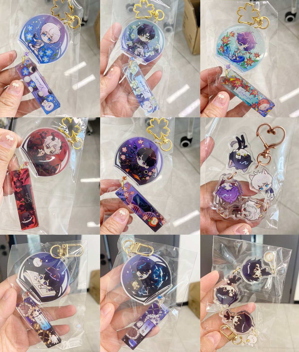 maplesyrupbeans's tweet image. merch previews