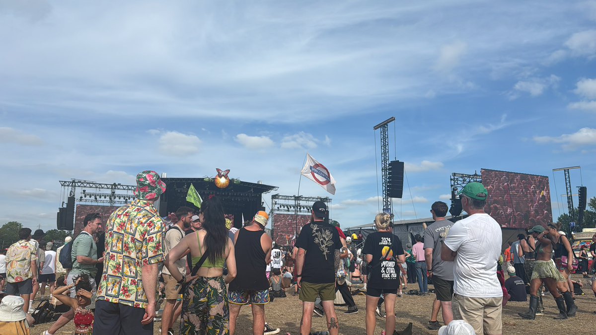 Layla Everard tweet media