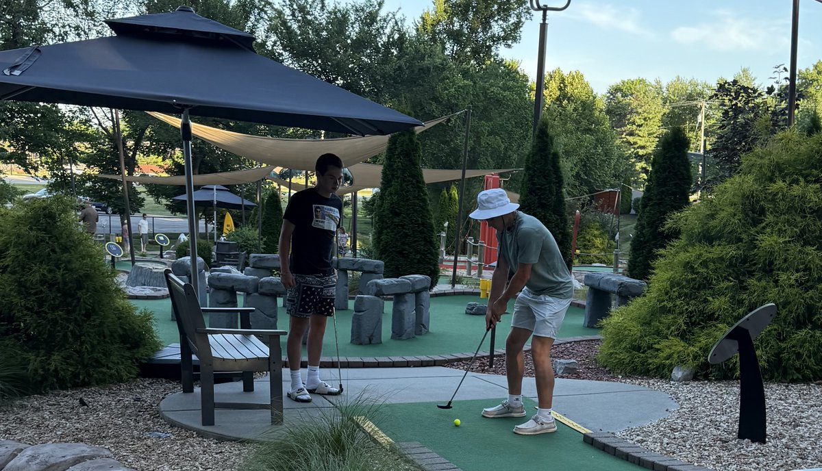 Besides playing some great competition on the court, our group had the opportunity to bond together over a fantastic meal at Lamberts, compete in a 36-hole miniature golf outing and hang out together at our hotel.