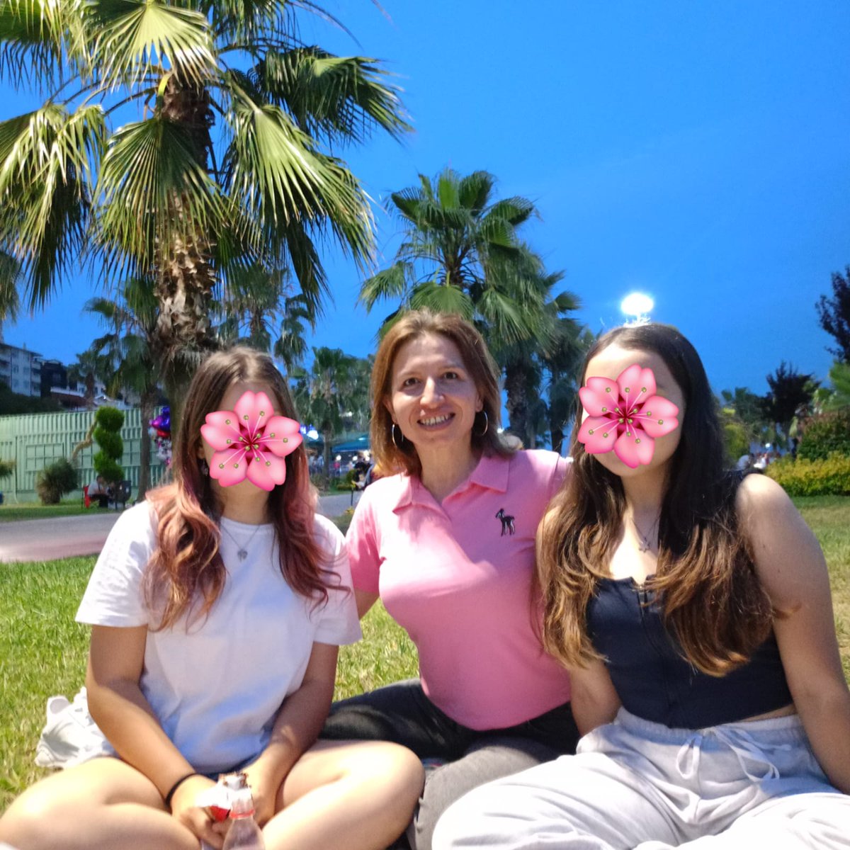 Hayatın benden aldıklarını,
Verdiklerine sayıp şükrediyorum 🙏
#evlatcandır