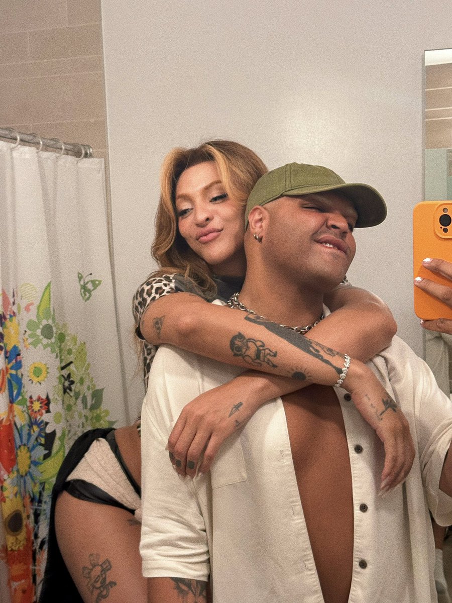 mi novia <a href="/pabllovittar/">Pabllo Vittar</a> ❤️‍🔥