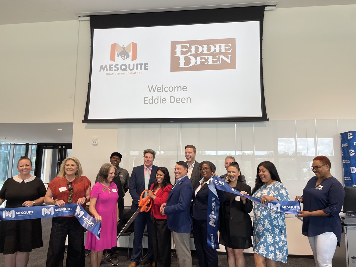 lindafortexas's tweet image. Great to join @mesquite_chamber to recap the 89th Session & reconnect with our business community!
---
Un gusto reunirme con @mesquite_chamber para repasar la 89ª sesión y conectar con nuestra comunidad empresarial. ¡Gracias a todos los que lo hicieron posible!
#HD107 #TXLege