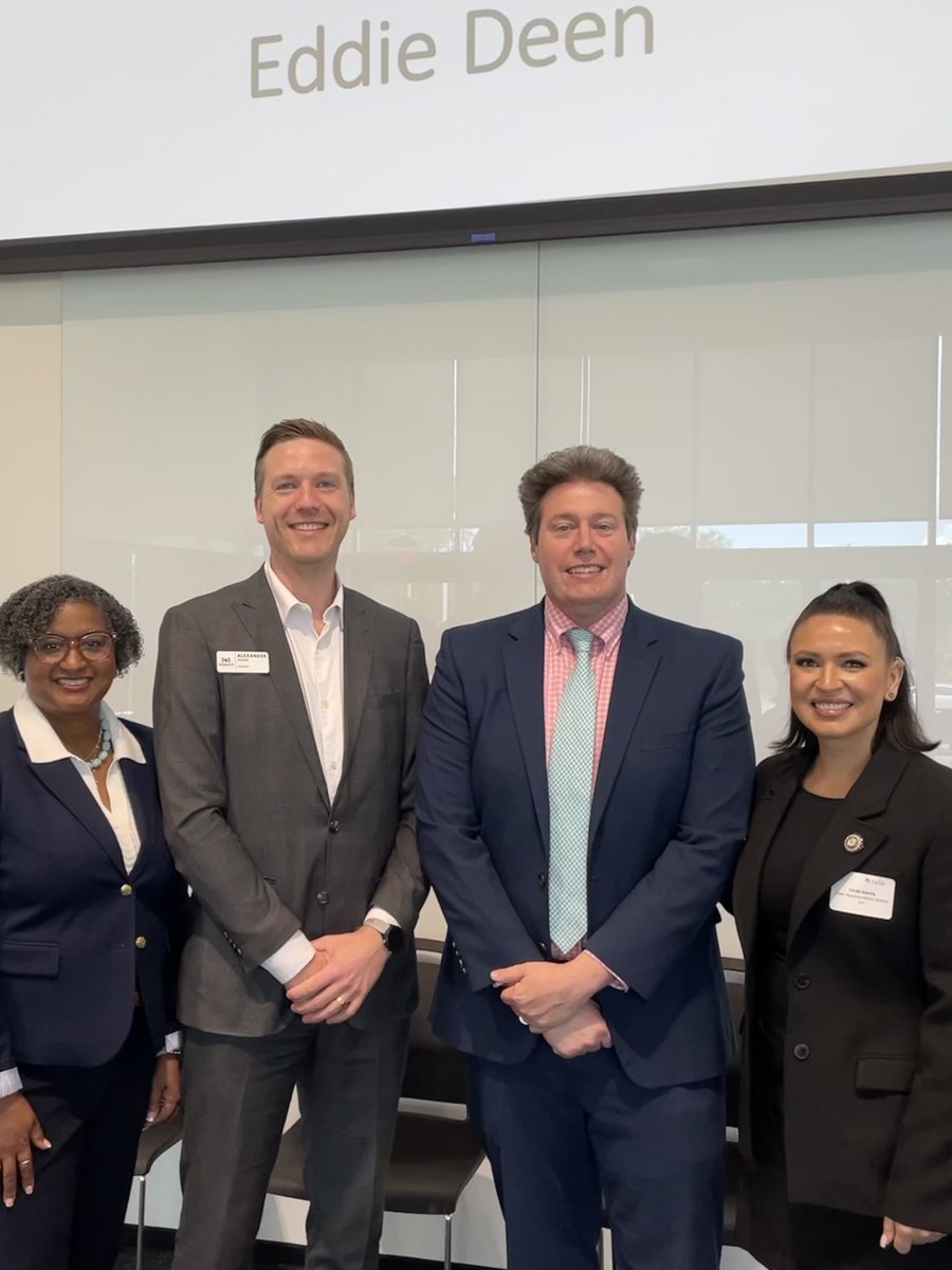lindafortexas's tweet image. Great to join @mesquite_chamber to recap the 89th Session & reconnect with our business community!
---
Un gusto reunirme con @mesquite_chamber para repasar la 89ª sesión y conectar con nuestra comunidad empresarial. ¡Gracias a todos los que lo hicieron posible!
#HD107 #TXLege