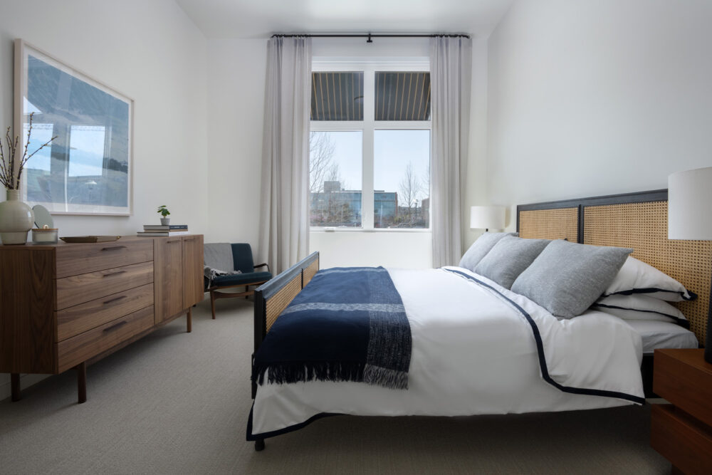 Dream a little dream at the end of each day when you step into your serene bedroom.  ow.ly/OOis50QwWJc