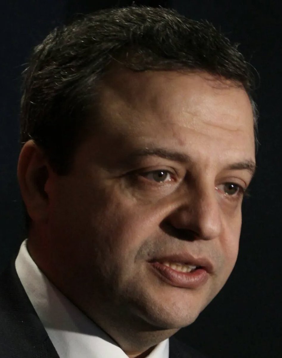 #تركيا والمهاجرون السياسيون: هل سقطت الحماية الأخلاقية؟

المستشار وليد شرابي Waleed Sharaby ليس مجرد قضية فردية، بل لحظة فاصلة في أخلاقية اللجوء السياسي

المستشار وليد شرابي هو قاضٍ مصري سابق وواحد من أبرز الأصوات القانونية الحرة التي برزت بعد ثورة 25 يناير في مصر. كان عضوًا في