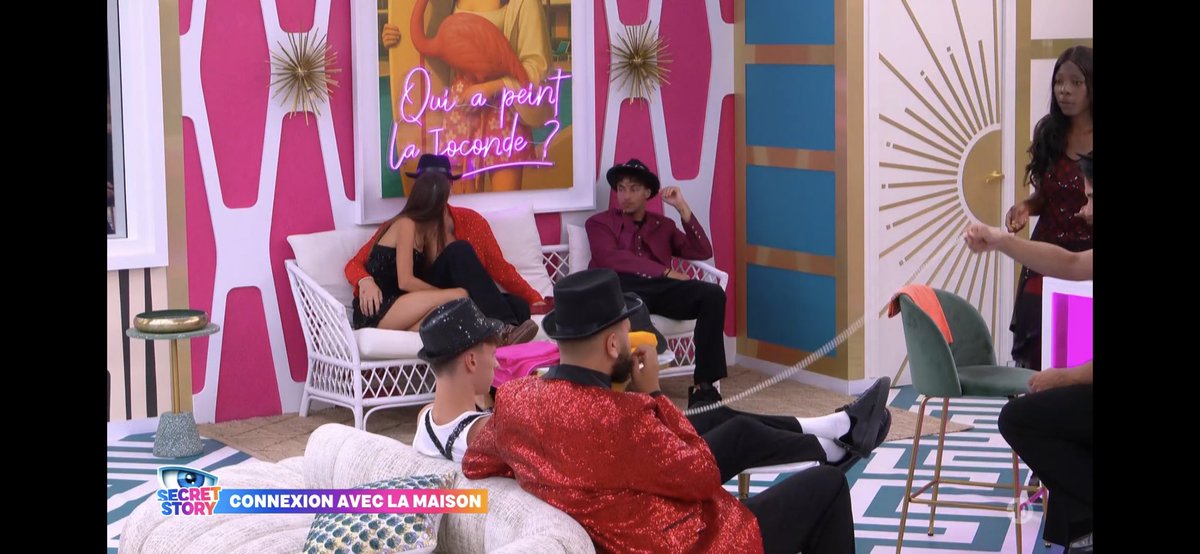 MatthieuMontei6's tweet photo. Pimp et Ad qui se pécho et  Noah qui se cache 😂😂😂 #SecretStory https://t.co/DRUmCexCXJ