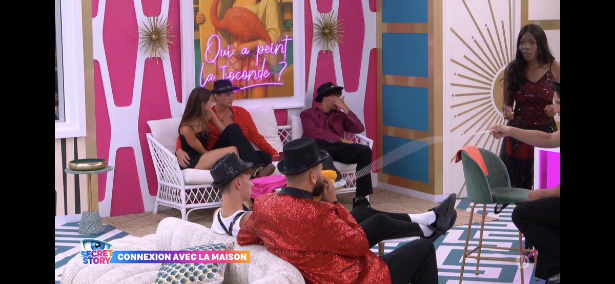 MatthieuMontei6's tweet photo. Pimp et Ad qui se pécho et  Noah qui se cache 😂😂😂 #SecretStory https://t.co/DRUmCexCXJ