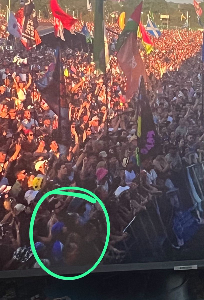 Maddy Smedley (@madelynsmedley) on Twitter photo Just spotted my sis at the front of Noah Kahan! You look amazing <a href="/RosieSmedleyx/">Rosie Smedley</a> wish I was with you! ♥️ Just spotted my sis at the front of Noah Kahan! You look amazing <a href="/RosieSmedleyx/">Rosie Smedley</a> wish I was with you! ♥️
