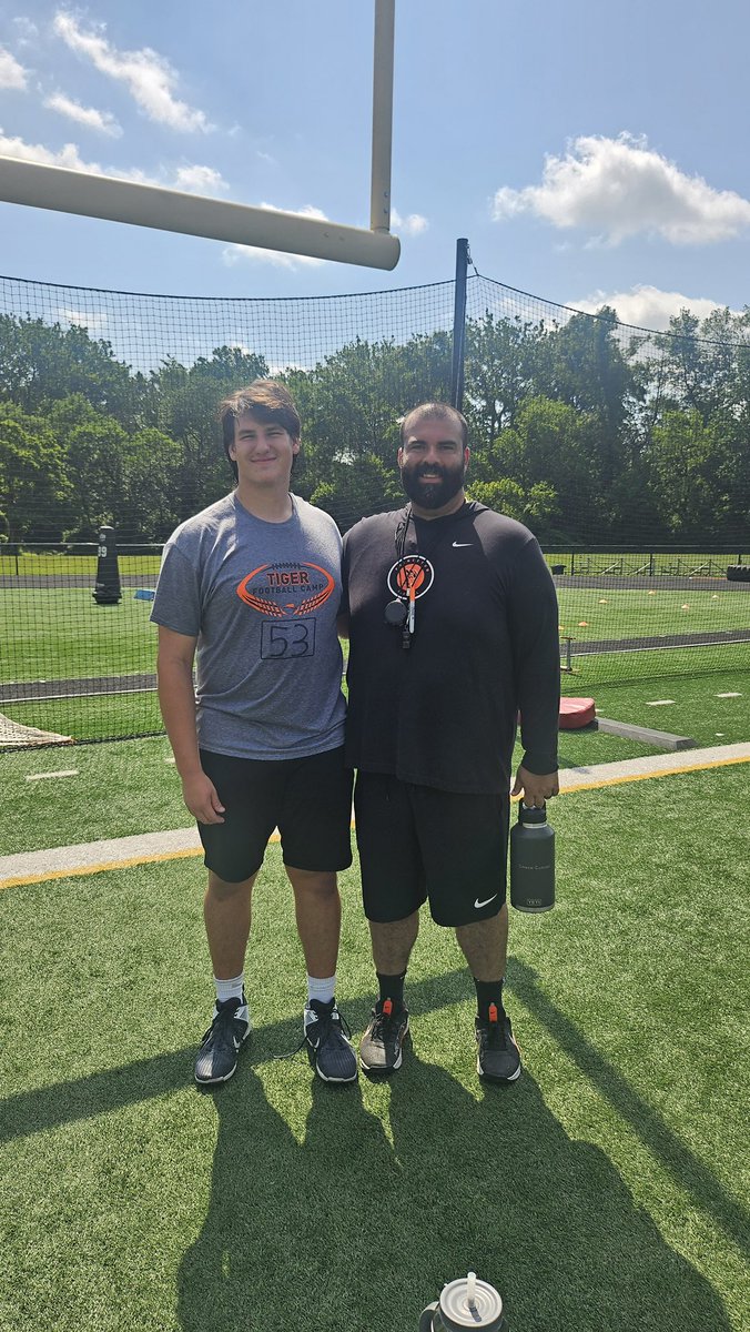 MiloWilkins_'s tweet image. Had a great time camping at @PrincetonFTBL this morning! Thank you @CoachCuevas78 for coaching me up and helping me improve! Can’t wait to be back! @SouthLakes_fb