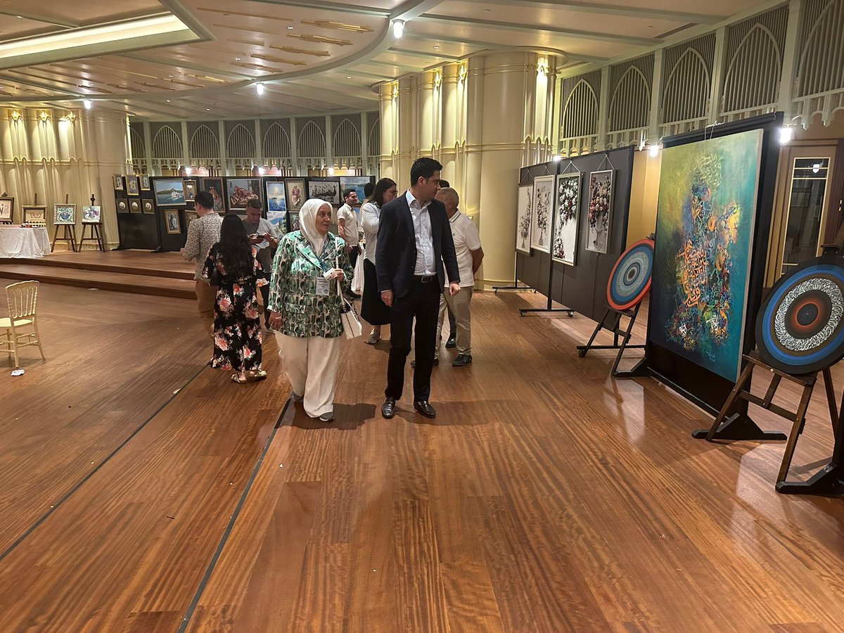 İstanbul’da Türkmeneli İnsan Hakları Derneği tarafından düzenlenen “Kerkük Türkmen Sanat Sergisi”ne Dernek üye ve yönetimimizle katıldık.

Türkmeneli’den sanatçılarımız, burada hünerlerini gösterdiler.