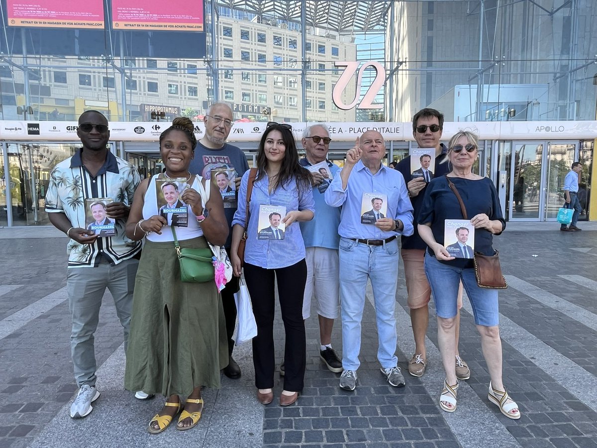 Pegah Malek-Ahmadi (@pegah_maleka) on Twitter photo Ce matin comme chaque week-end, les militants du parti Horizons étaient sur le terrain à l’écoute des habitants de #Paris13 ☀️
Pour bâtir le Paris de demain avec <a href="/pybournazel/">PierreYves Bournazel</a> rejoignez-nous : Bournazel.paris Ce matin comme chaque week-end, les militants du parti Horizons étaient sur le terrain à l’écoute des habitants de #Paris13 ☀️
Pour bâtir le Paris de demain avec <a href="/pybournazel/">PierreYves Bournazel</a> rejoignez-nous : Bournazel.paris