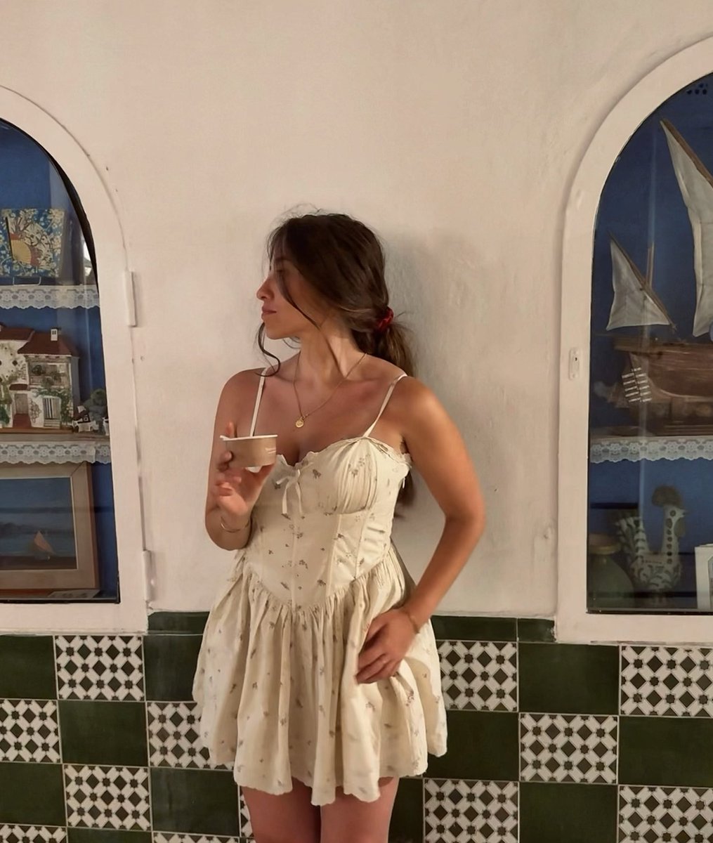 De verdad, no es la Costa Amalfitana, es Málaga.