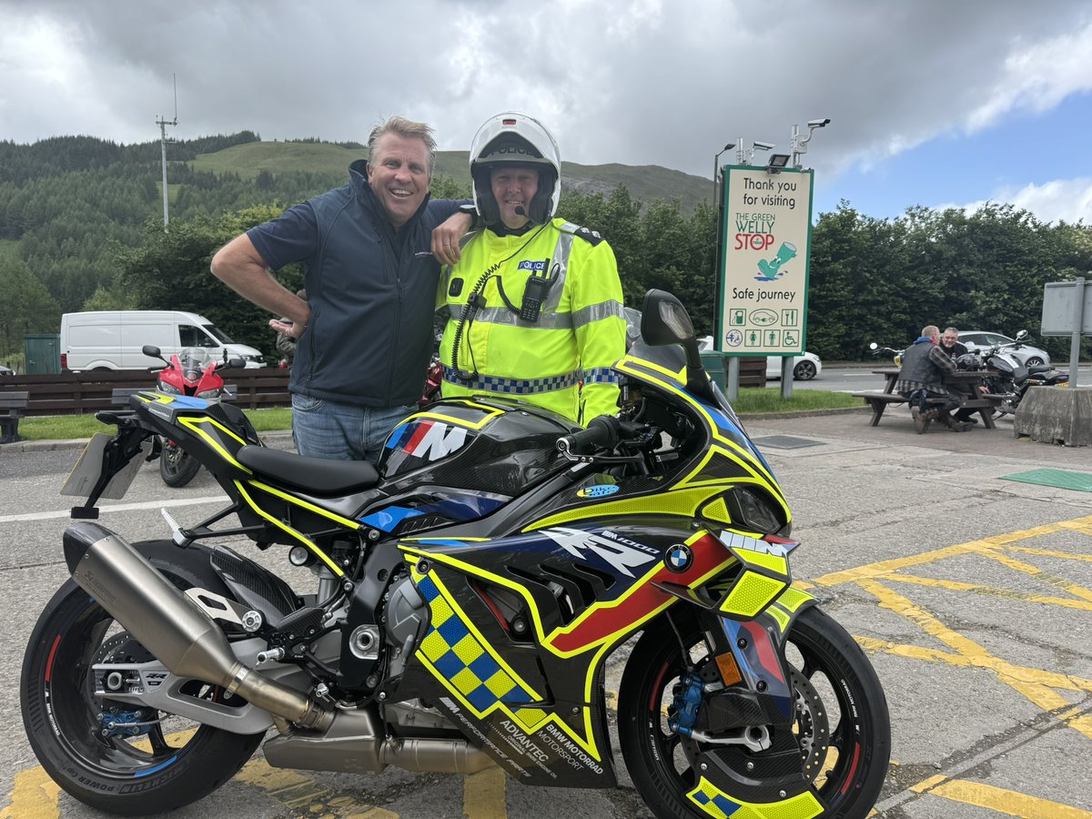 law_scotland's tweet image. Fantastic day at @TheGreenWelly yesterday. Great engagement with the motorcycle community, with lots of support for #TakeAnotherLook!

And check out that @PSOSRoads BMW M1000RR! 😲😍🏍️

#BecauseWeRideToo #TakeAnotherLook #MotorcyclingSolicitors
@BikerDownSFRS, @BMWMotorradUK