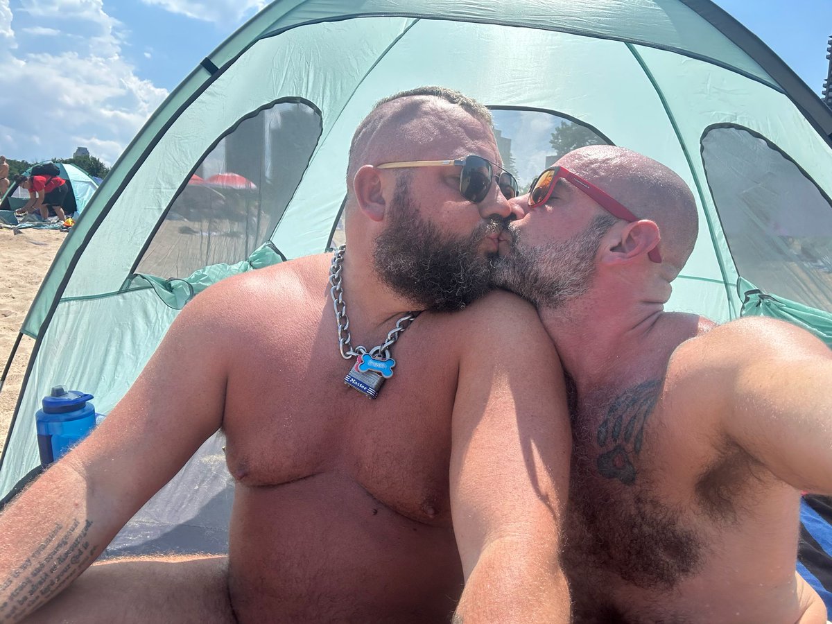 Happy pride from the gay beach in Chicago
Current song: Believe : Cher

Love who you love and be your most authentic self.
🥰🐺🖤😘
