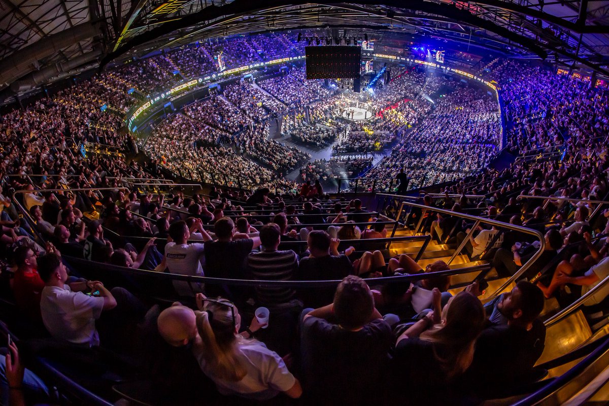 Thank you, Hamburg! 🙏🏼

Over 1️⃣5️⃣,0️⃣0️⃣0️⃣ fans completely sold out Barclays Arena for OKTAGON 73 last night.

No one does it like OKTAGON!