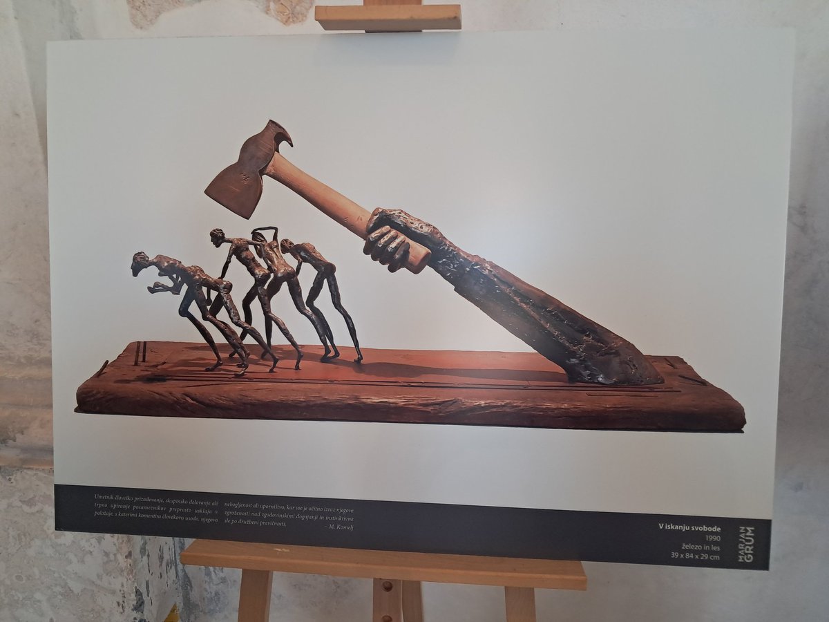 ATBeatris's tweet image. Utrinki z razstave del Ehrlichovega nagrajenca Marjana Gruma v Kapeli mučencev v Šentjoštu, kjer je bila lepa spominska slovesnost in maša danes. ❤️