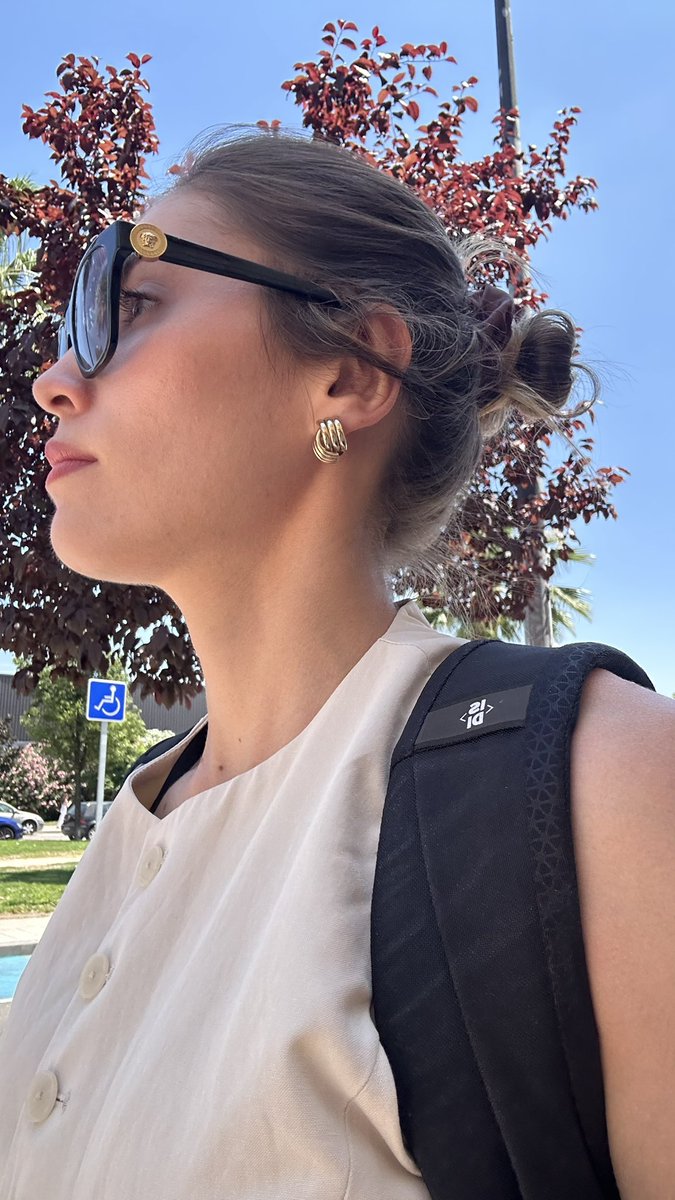 1096Kty's tweet photo. Mi peinado casi diario con el calor que está haciendo ahora 🥵 https://t.co/IAbefHoI5V
