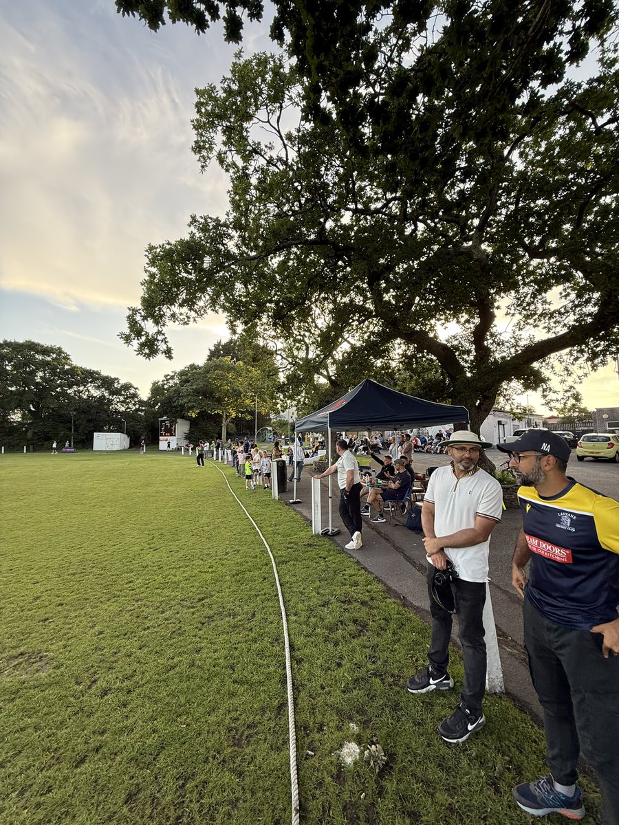 Atmosphere electric in the second super over ….