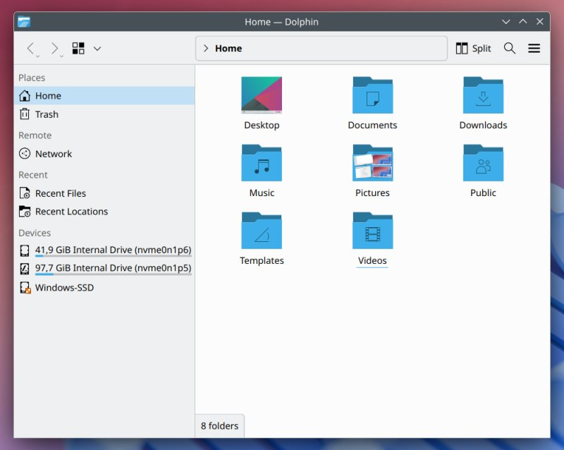 probonopd's tweet photo. Dear friends at @kdecommunity, please consider the feedback from https://t.co/hxn8Tt32xi and please don't turn KDE into a "convergence" mess. Show proper menus by default, not hamburger menus. Use Fitts' Law. #LinuxUsability https://t.co/gZjqIaP8Xr
