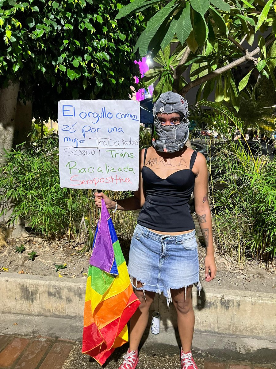 mujer pública💚 tweet media