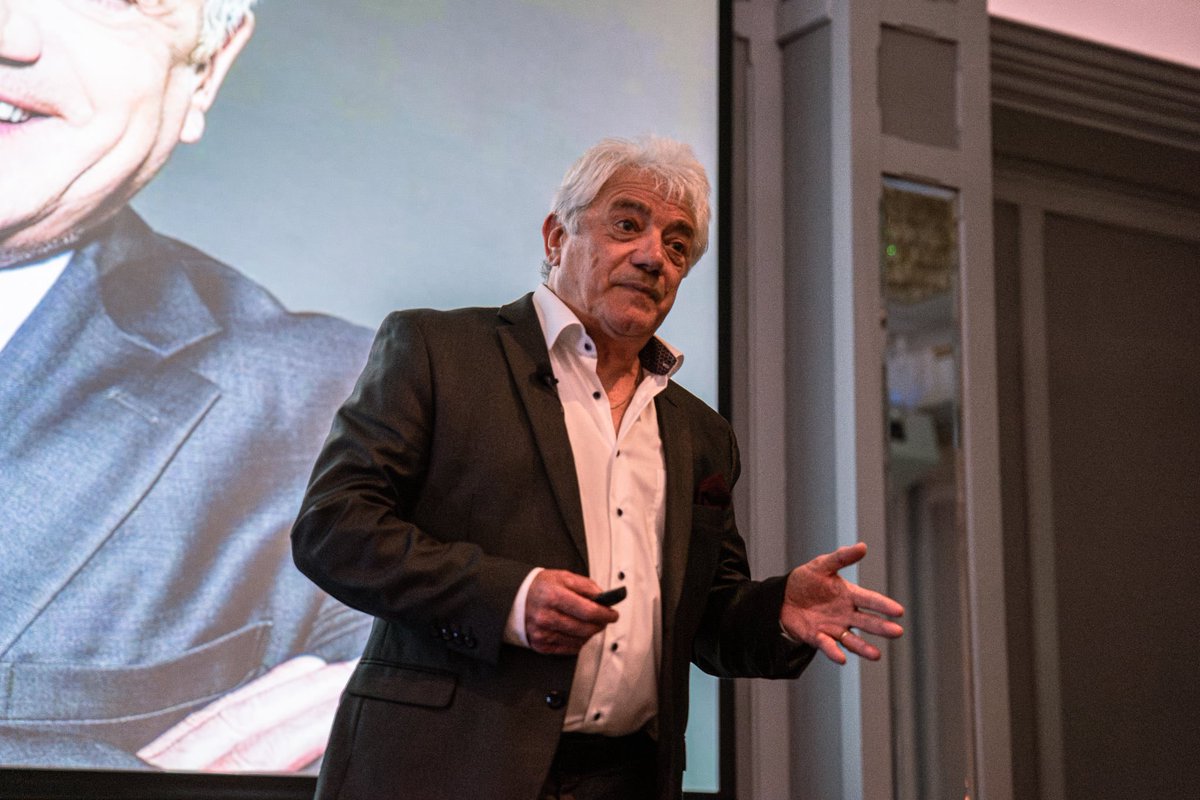 CHFIOM's tweet photo. 2005 - 2025, 20 years! What a way to celebrate on Friday night. An evening with the legend Kevin Keegan. Biggest thank you to our sponsor Alex Burnett at Cedar for making this happen. Over £10,000 raised on the evening, funds that will go a long way for our charity goals ❤️💪🏻 https://t.co/CoXDc4bLL7
