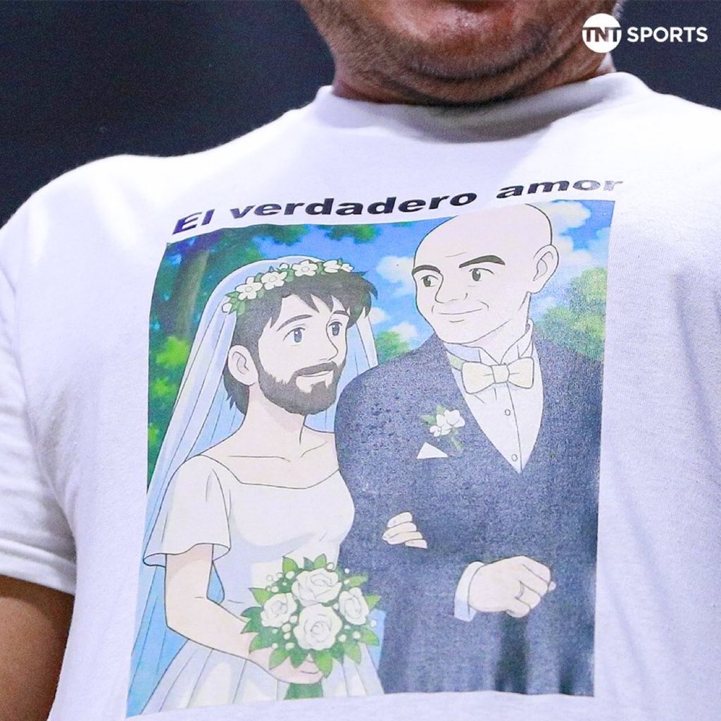 arielipillo's tweet image. Cobrita aunque intentes cambiar el relato
El mundo no es ciego y saben la verdad!

Tu idolo, es una de las mentiras mas grande que ha parido este deporte!’

Gracias a la Fifa, corrupción y negreira todos abrieron los ojos

Enséñame algo parecido pero con otro futbolista??