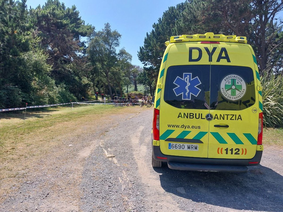 DYABizkaia's tweet photo. Dando cobertura sanitaria a las Mini Green Series de Muskiz.
#DYA #ServiciosPreventivos #Muskiz #MiniGreenSeries https://t.co/ySq8SZuhhd