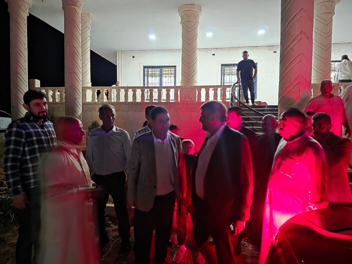 Değerli dostlar ile…

Dost meclisi…

<a href="/mahmutozyavuz/">Mahmut Özyavuz</a>