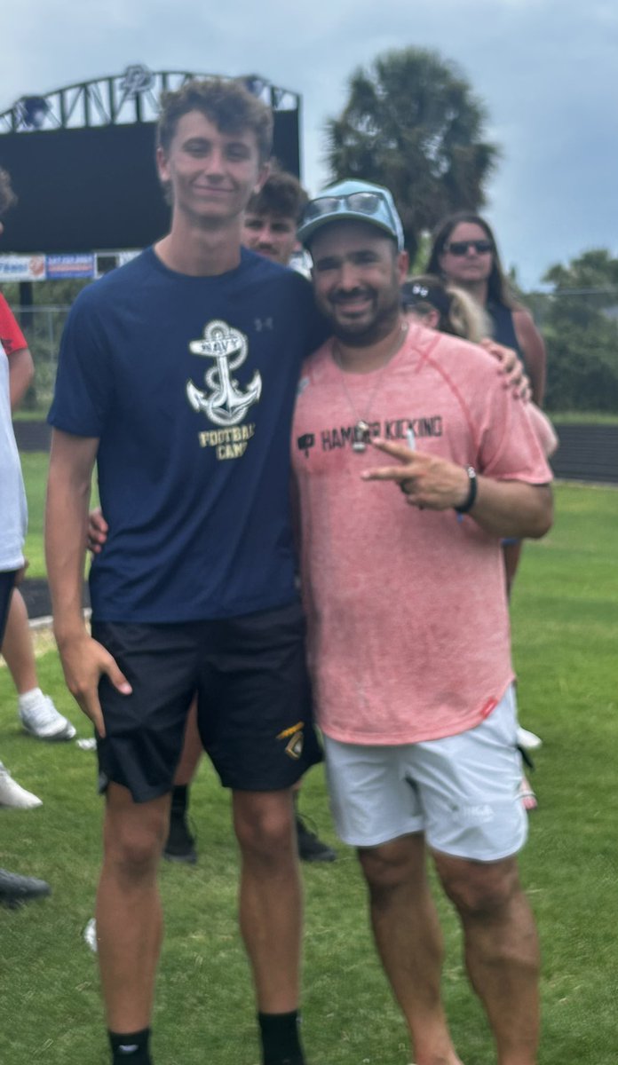 BWFalconKicker's tweet image. Thank you @HKA_Tanalski for the greatest camp experience ever and thank you to the best mentors in the game @shanee_mc @Briggs_bourg @moorepete18 @BaltarJackson
Proud of my 67, 59, 59 yard LOS sequence to finish up. Back to the grind...get better every day!
Iron sharpens…