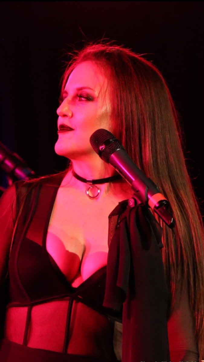 helennsharp's tweet image. ⓘ this user is obsessed with jennifer simard