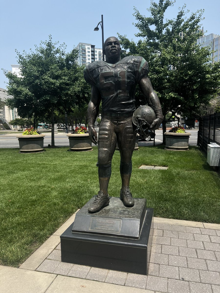 CoachStocko's tweet photo. @PondsidePanther Love it! Been a Panthers fan since day dot. Also host a couple of podcasts (Rugby league and College Football but not a Panthers one yet…) despite being around since day 1 I’m still yet to see a Panthers game 😢 but going to BOA was insane https://t.co/1QPfwz5ZxA