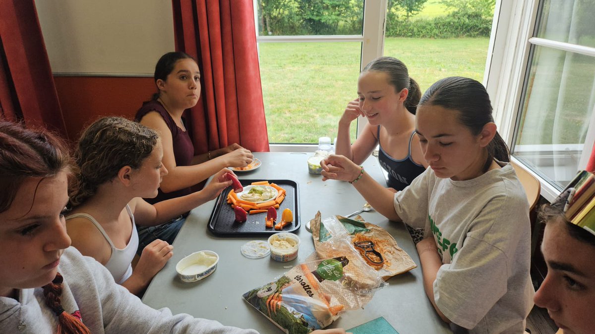 Clevedon Languages tweet media