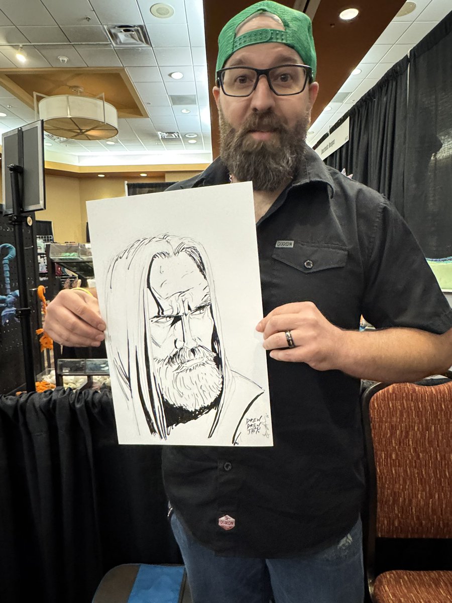 DrewDrewThis1's tweet image. It’s been a fun weekend working on commissions and quick sketches for some of the celebs here at Crypticon! Check out this @choptopmoseley I whipped up real quick this afternoon!

#crypticon #comicartist #horrorcon #billmoseley #illustration @crypticonkc