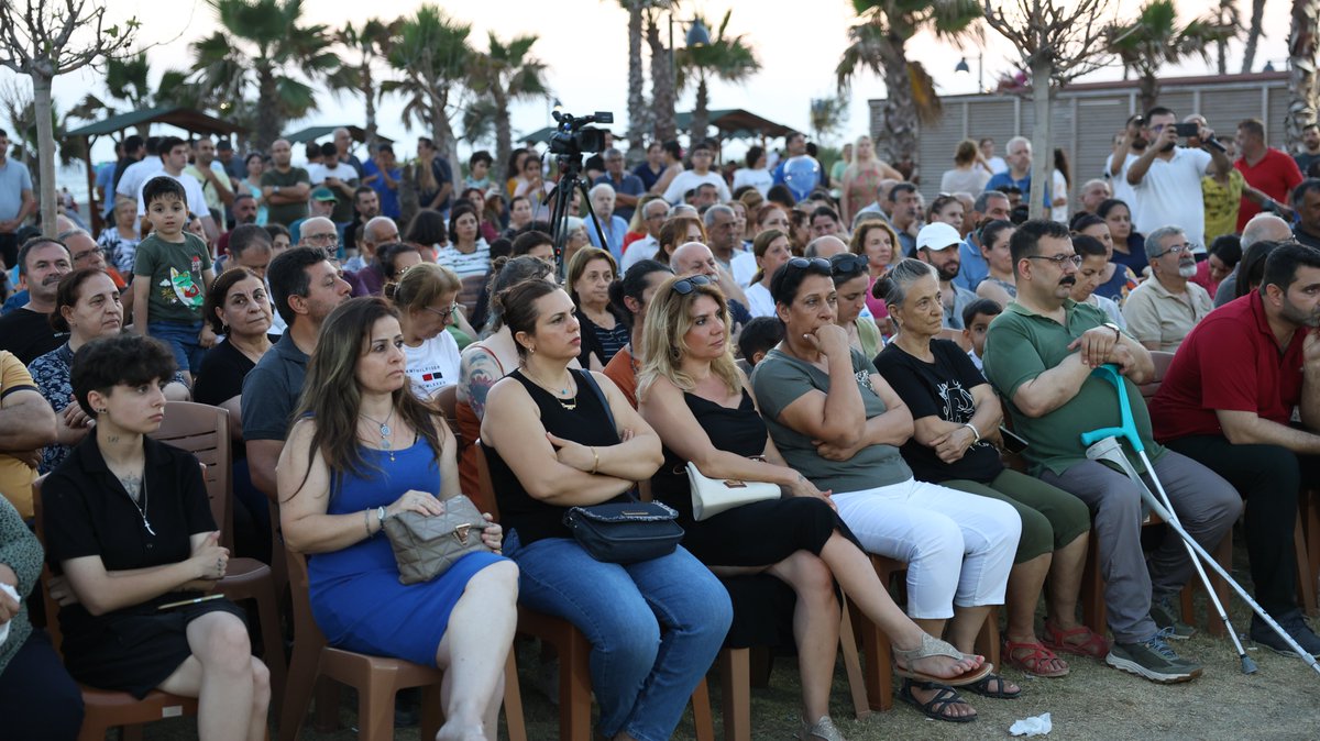 Samandağ Kitap Fuarı kapsamında belediyenin organize ettiği panelde değerli Hataylılarla buluştuk.

Barış, demokrasi ve özgürlük için ortak mücadeleyi büyüterek; kötü zamanları güzel kılabiliriz…

Ev sahipliği yapan Samandağ Belediyesi’ne, Samandağ Belediye Başkanı Emrah