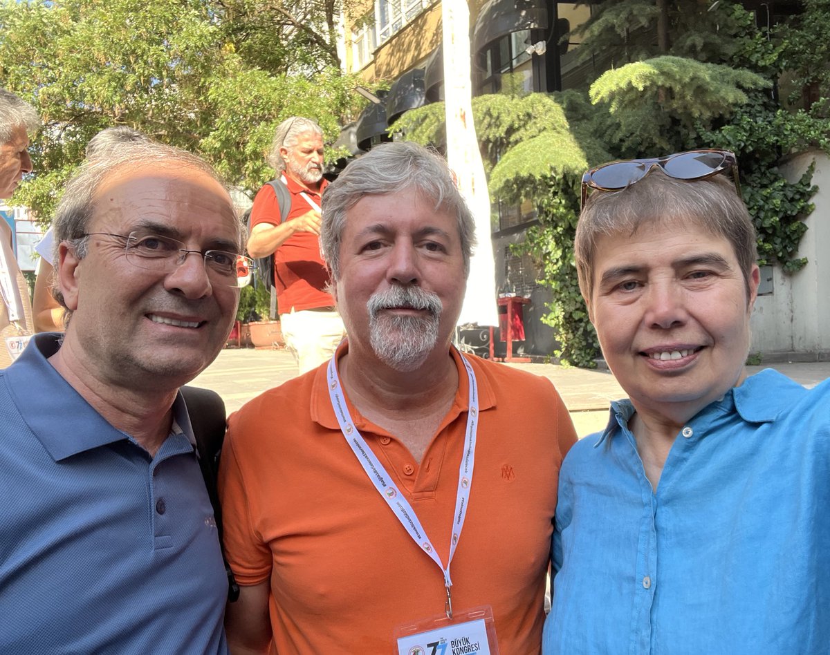 Dr Zeliha Aksaz Şahbaz (@drzelihaaksaz) on Twitter photo TTB 77. Büyük Kongresi’ne katıldık.
“Demokrasi, Özgürlük, Barış, Laiklik, Adalet, Eşitlik İçinde Başka Bir Türkiye Mümkün, Başka Bir Sağlık Sistemi Mümkün”
<a href="/ttborgtr/">Türk Tabipleri Birliği</a> TTB 77. Büyük Kongresi’ne katıldık.
“Demokrasi, Özgürlük, Barış, Laiklik, Adalet, Eşitlik İçinde Başka Bir Türkiye Mümkün, Başka Bir Sağlık Sistemi Mümkün”
<a href="/ttborgtr/">Türk Tabipleri Birliği</a>