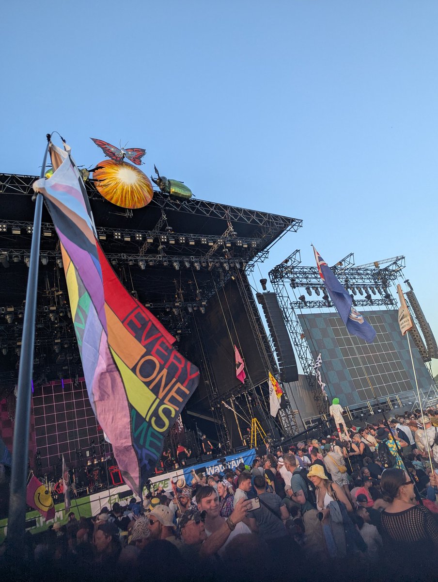 Front and center for the prodigy 👊😎🤘🤘
#Glastonbury 
#Glastonbury2025 
#GlastonburyFestival
#musicforthejiltedgeneration