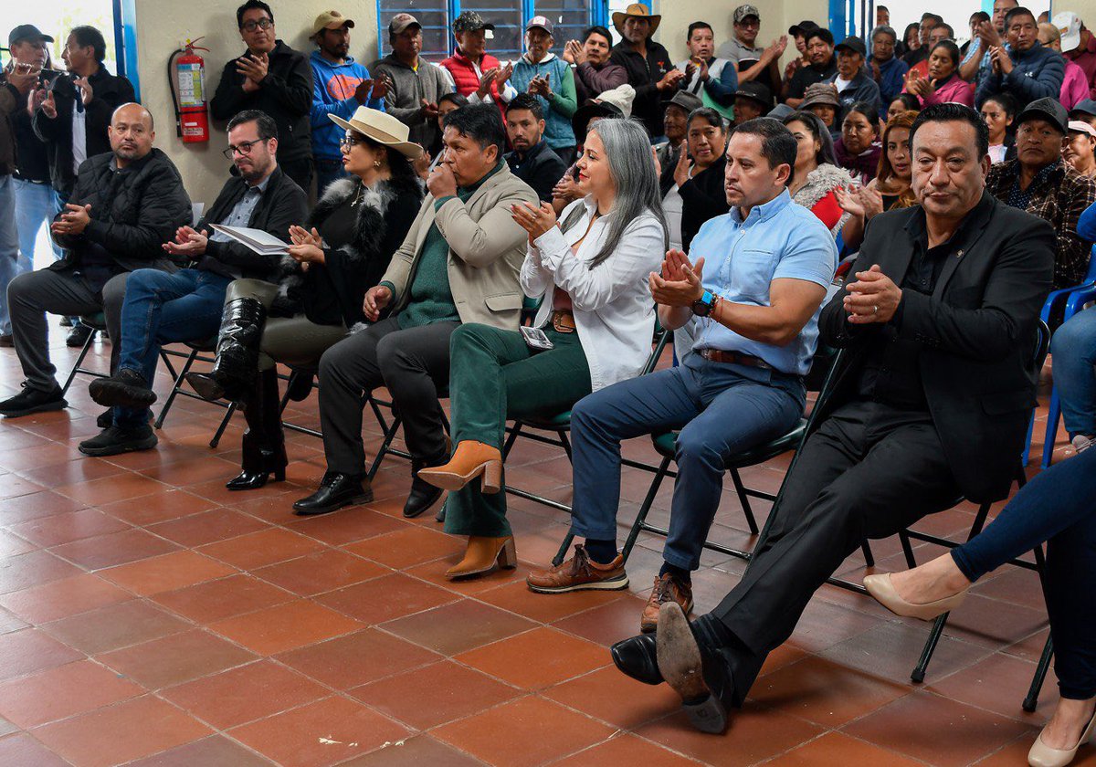 📌RENDICIÓN DE CUENTAS 2024.

Se compartieron los principales logros, proyectos ejecutados y compromisos cumplidos en beneficio de nuestra comunidad.

Seguimos trabajando con transparencia, compromiso y vocación de servicio.🔵🔴
#SomosRuralidad
#rendicióndecuentas2024