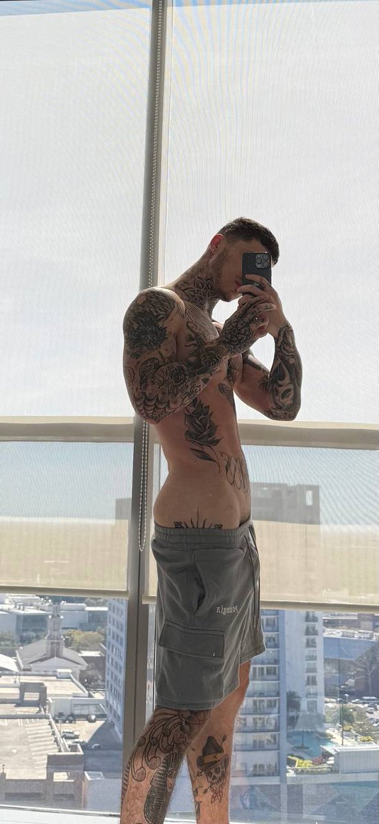 deleting in 12 hours, but whoever Iikes and says hi, i’II send u a pic in dm 🍆