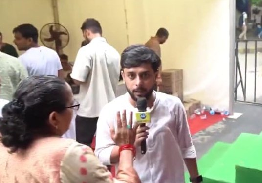 NewsAlgebraIND's tweet image. 🚨 REPORTER : You want the poor to live illegally here? Why are you misleading them?

AAP&apos;s SAURABH BHARDWAJ : Go ask them yourself 

REPORTER ⚡ : You live in a VVIP zone. How many illegal slums are there?

SAURABH : I’m not here to argue with you, Lalla. Go have a glass of…