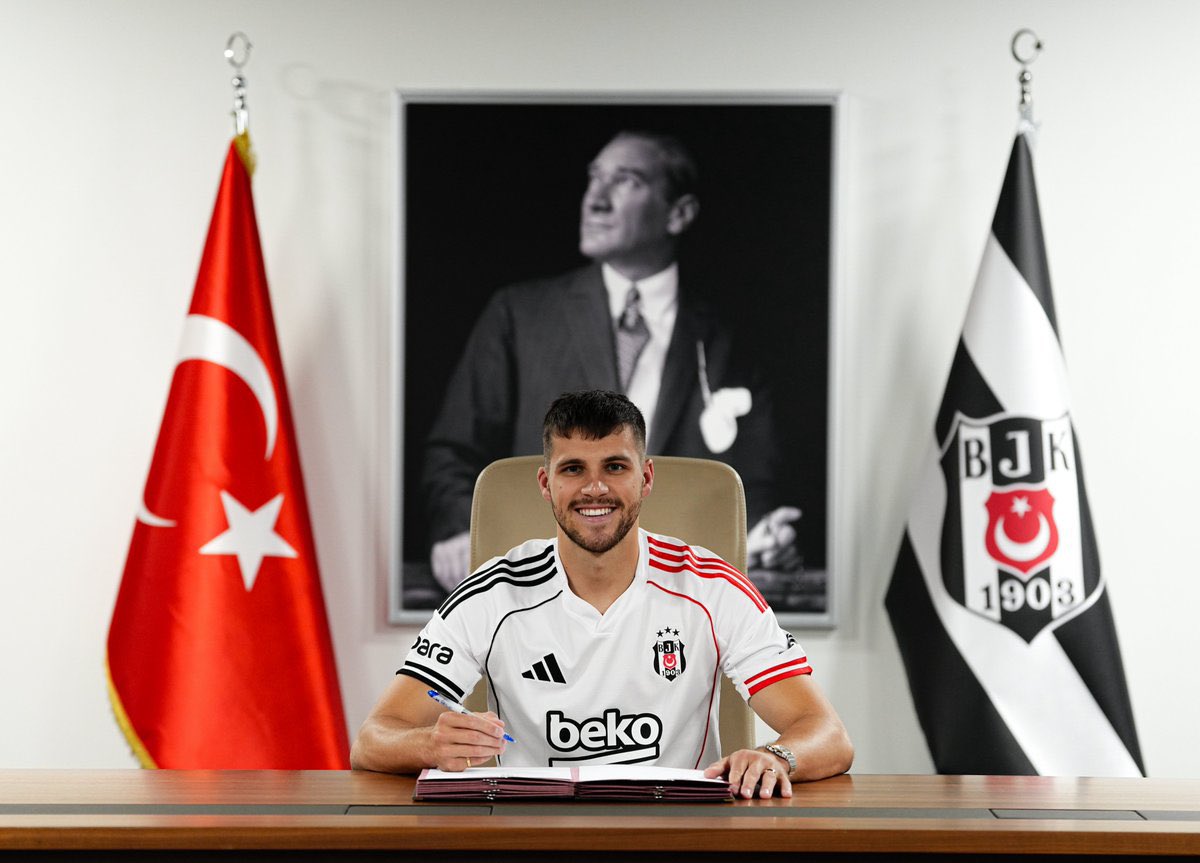 SLBenficaFRA's tweet image. ๐ฉ๐จ๐ฟ David Jurรกsek ๐ค #BesiktasJK
Jurรกsek part en ๐น๐ท, en prรชt avec option dโachat.