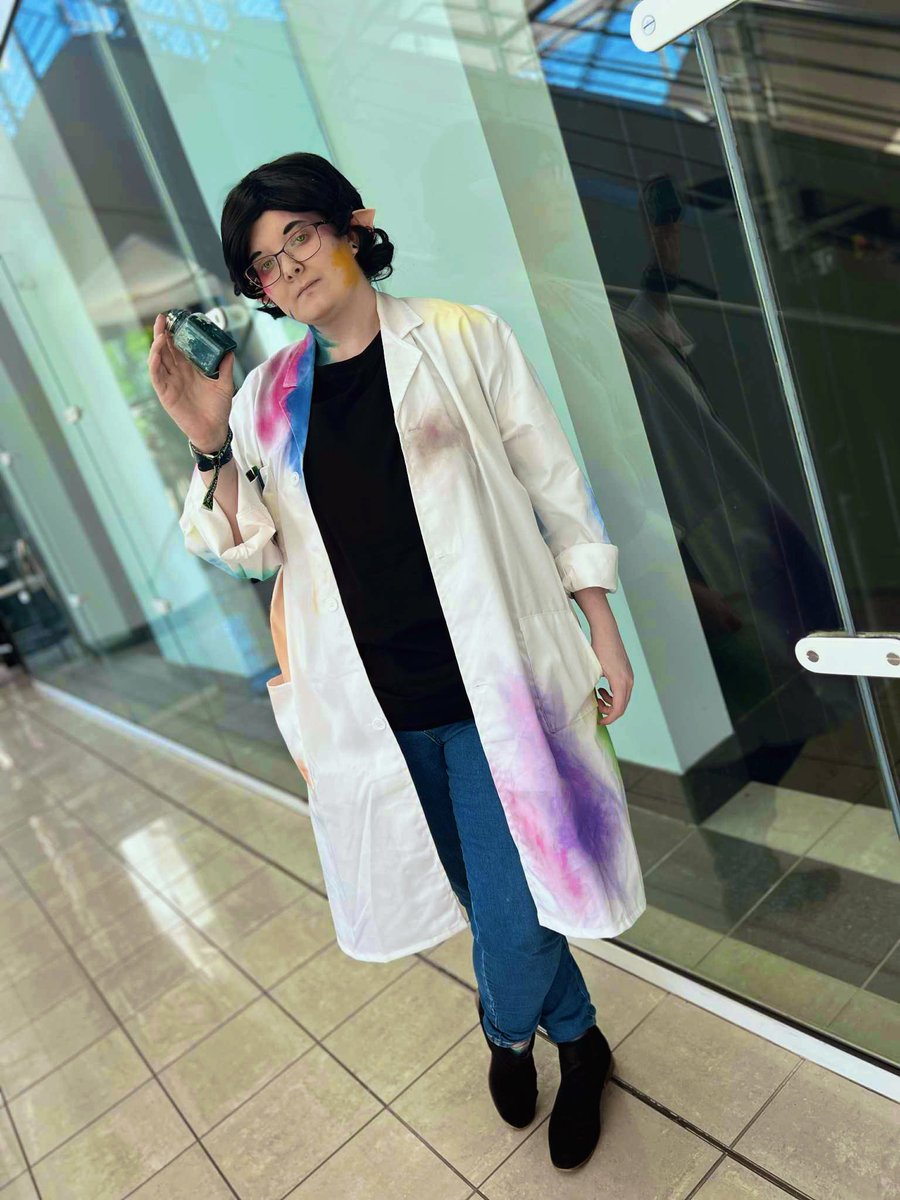 HallowedAnimate's tweet photo. A few pics from today~ I love how these firework Cub pics turned out ✨
(I did add a little bit of sculk to the makeup and prop to bring in an element from Cub’s s10 base)
-
@cubfan135
-
#cosplay #hermitcraft #cubfan135 #cubfan #fireworkcubfan https://t.co/ruprZt9YHD