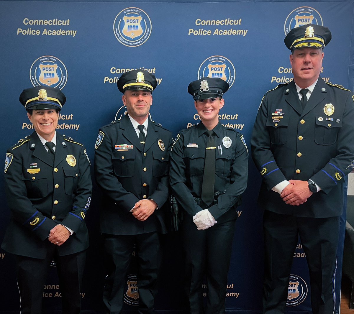 Darien Police tweet media